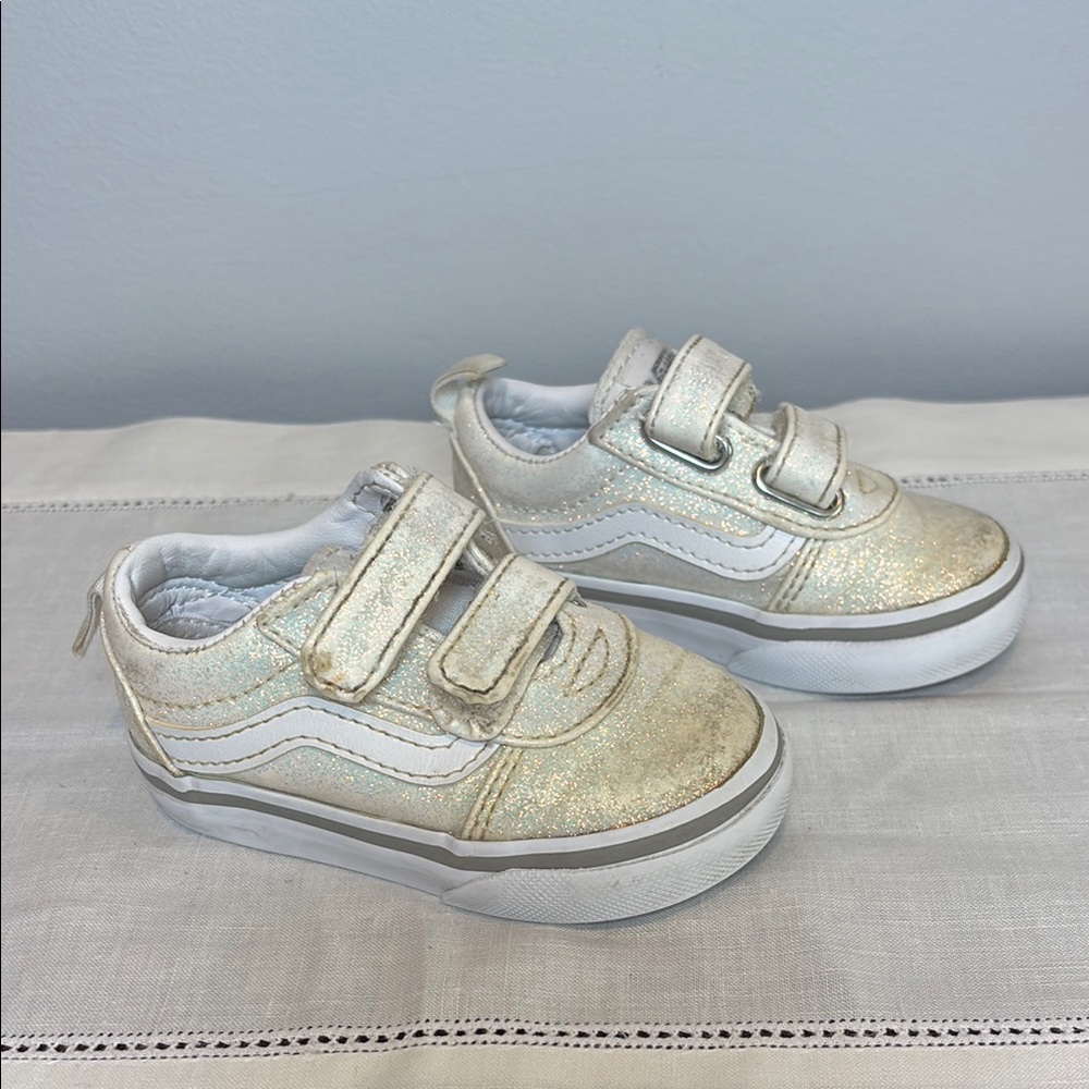 Vans Toddler Girl Sparkly
Velcro Sneakers Size Toddler 4